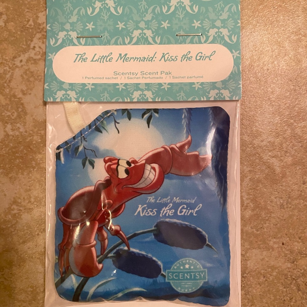 2/$12 Disney Scentsy Scent Pak